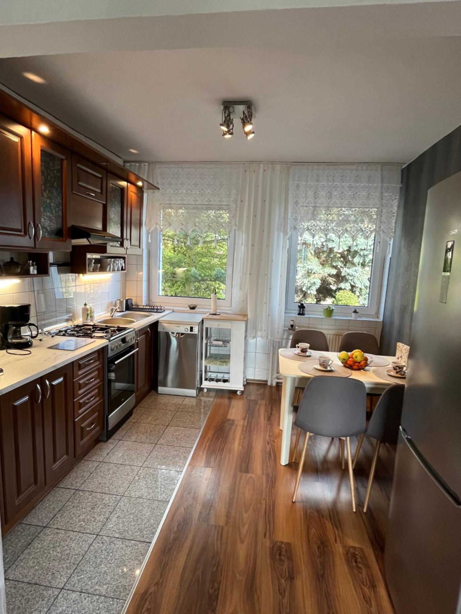 Sweet Home Cieplice Mountain View Apartament By The Main Park And Thermal Pools Jelenia Góra Exteriör bild