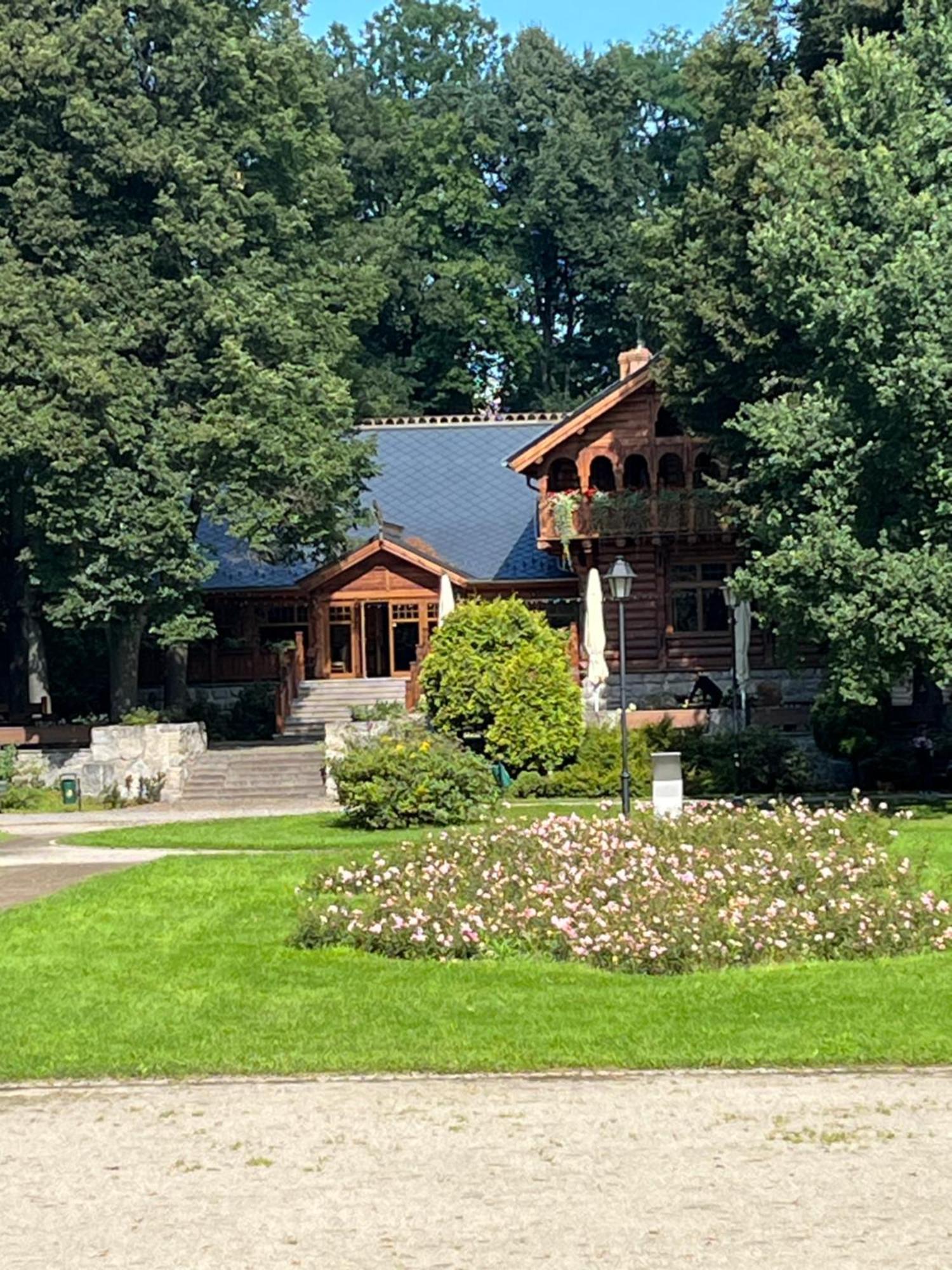Sweet Home Cieplice Mountain View Apartament By The Main Park And Thermal Pools Jelenia Góra Exteriör bild